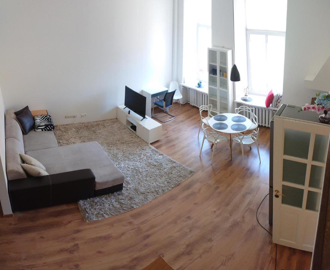 City Centre Kreutzwaldi Apartment, Free Parking Таллин Экстерьер фото